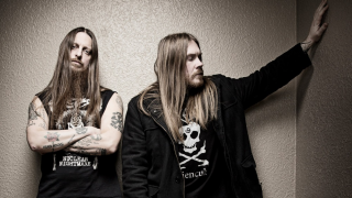 DARKTHRONE • Les vétérans du black metal sortent un nouvel album